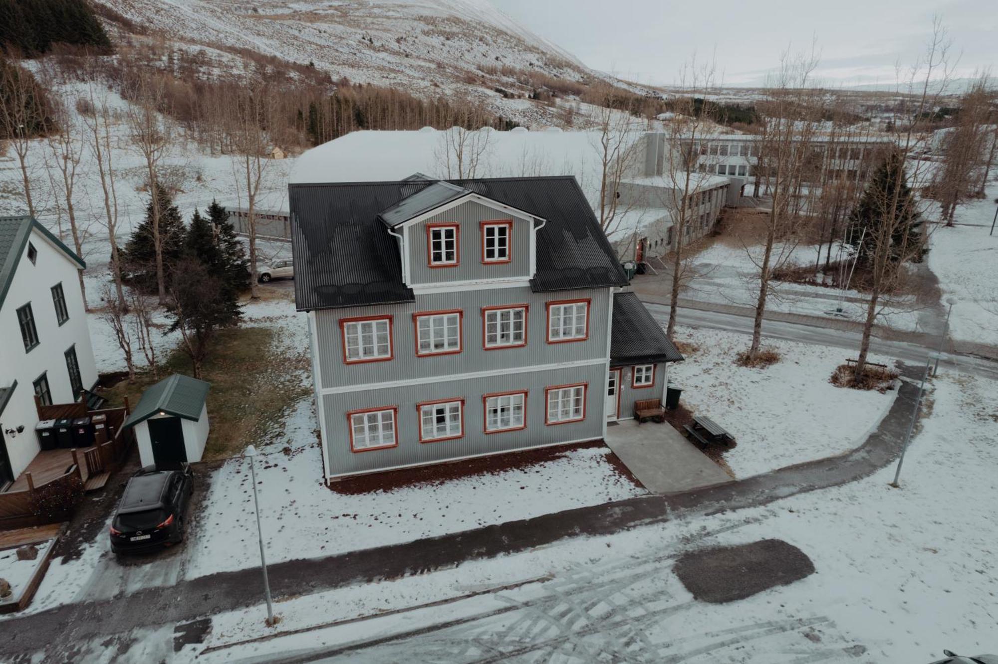 Gamli Skolinn Húsavík Exteriér fotografie